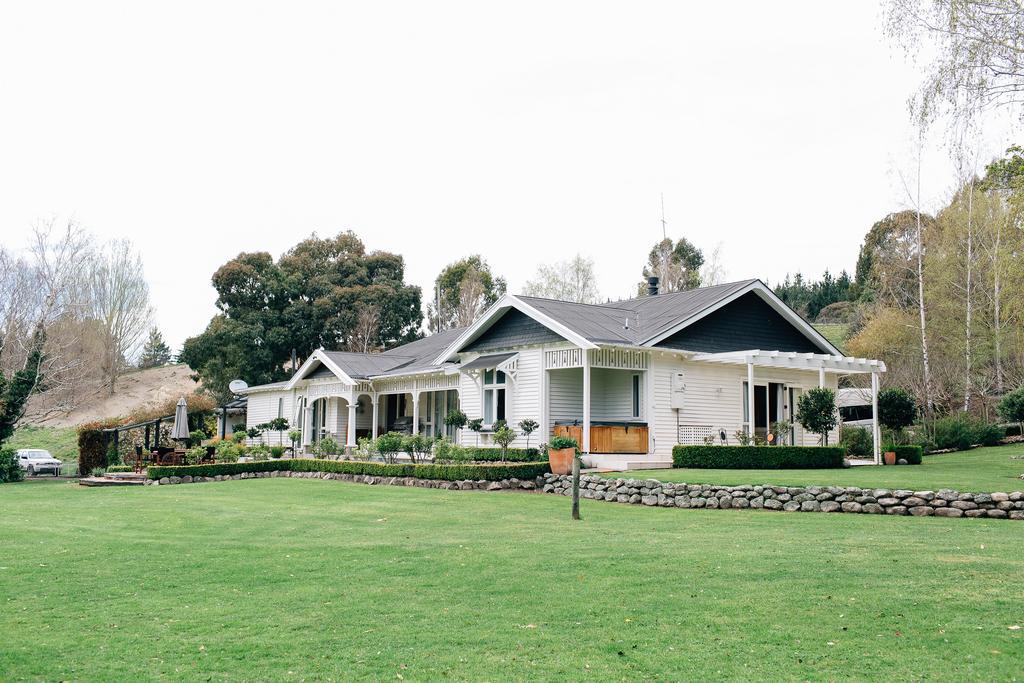 Karetu Downs Farm Stay Hawarden Extérieur photo